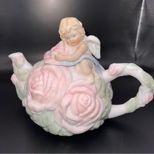 Vintage Avon Valentine's Cupid & Pink Roses Tea Pot 5.5" x 8" x 4.75" Excellent